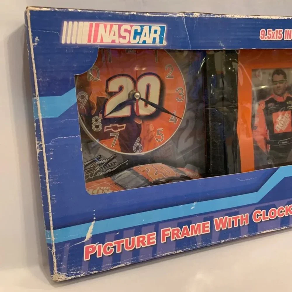 NASCAR #20 Tony Stewart Picture Frame & Clock Gift Set 9.5
